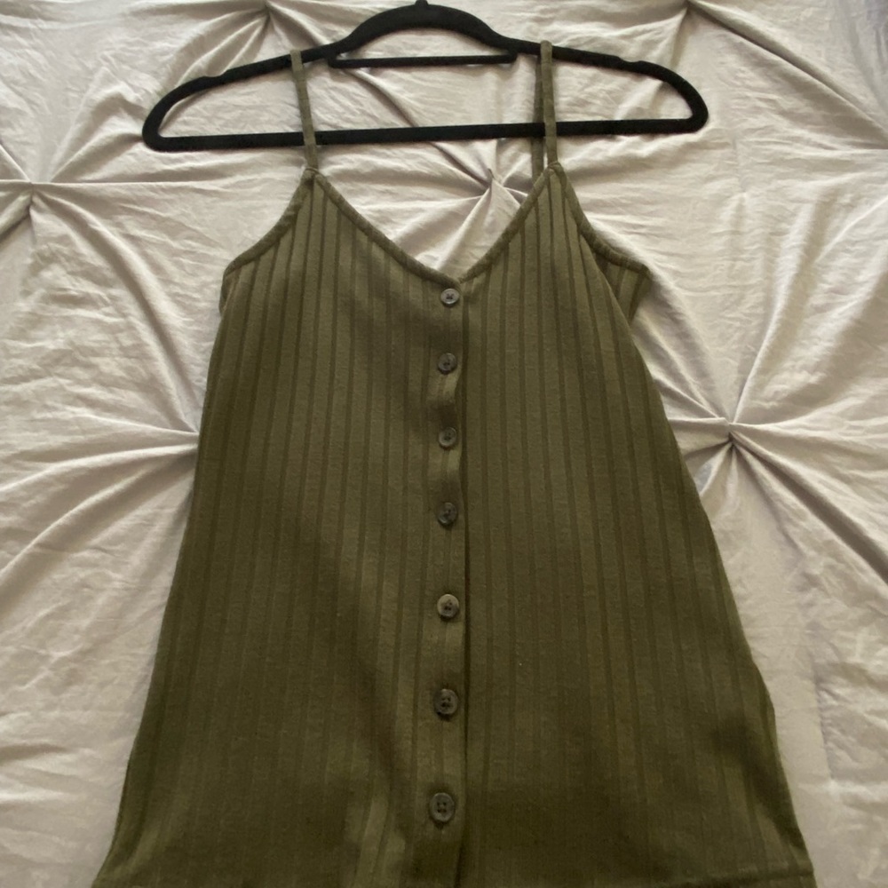 This is a great green summer tank from H&M!